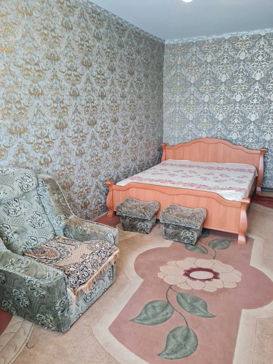 One-bedroom apartment for sale in Ingulsk district, Teatral Street