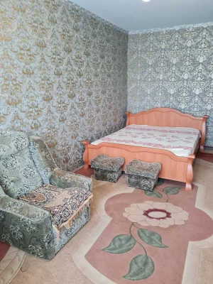 One-bedroom apartment for sale in Ingulsk district, Teatral Street