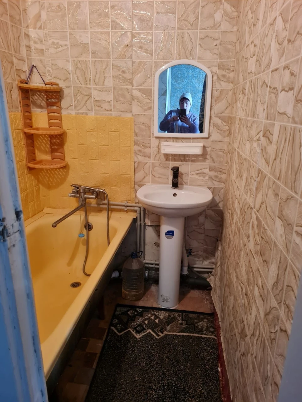One-bedroom apartment for sale in Ingulsk district, Teatral Street
