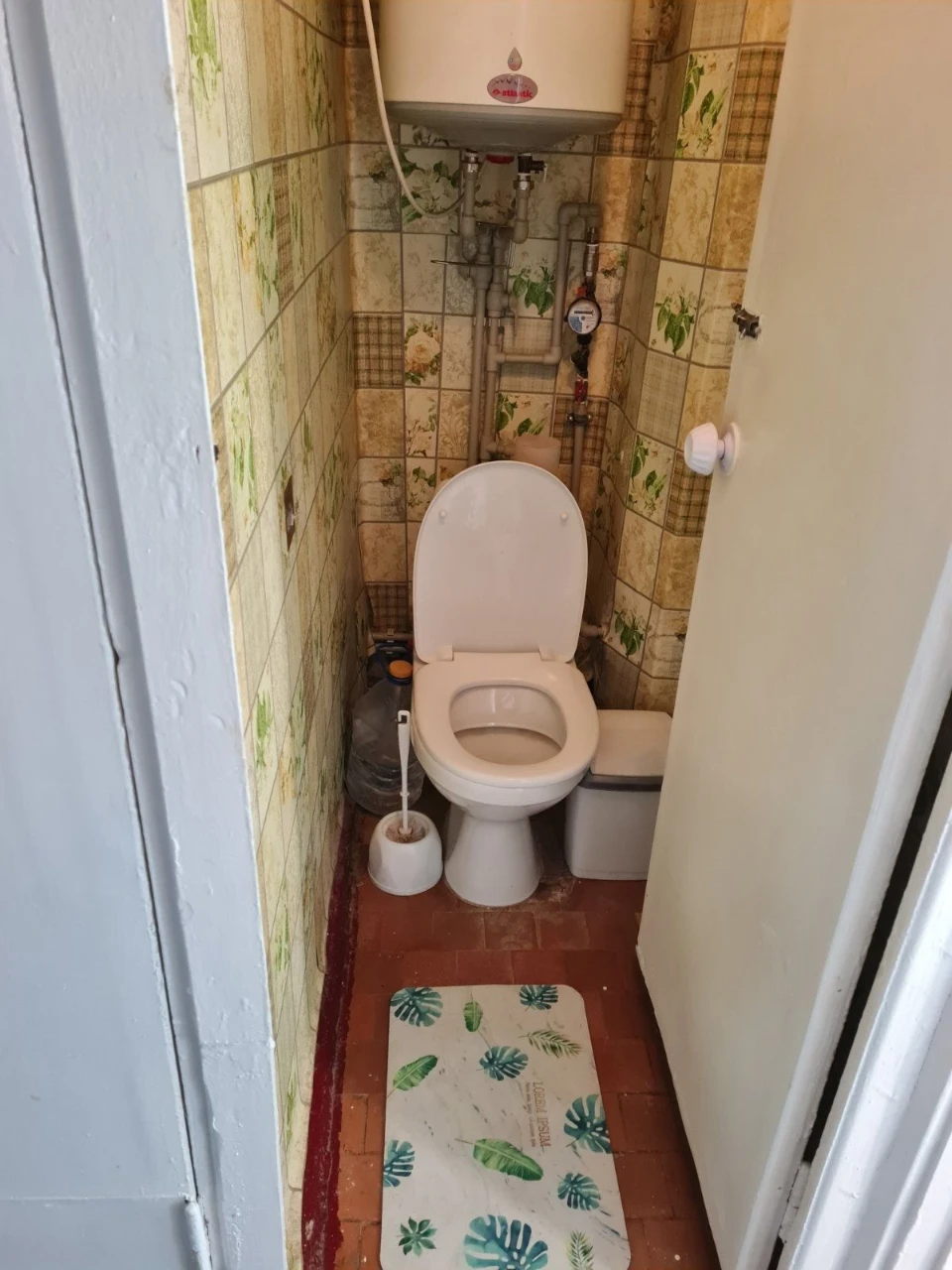 One-bedroom apartment for sale in Ingulsk district, Teatral Street