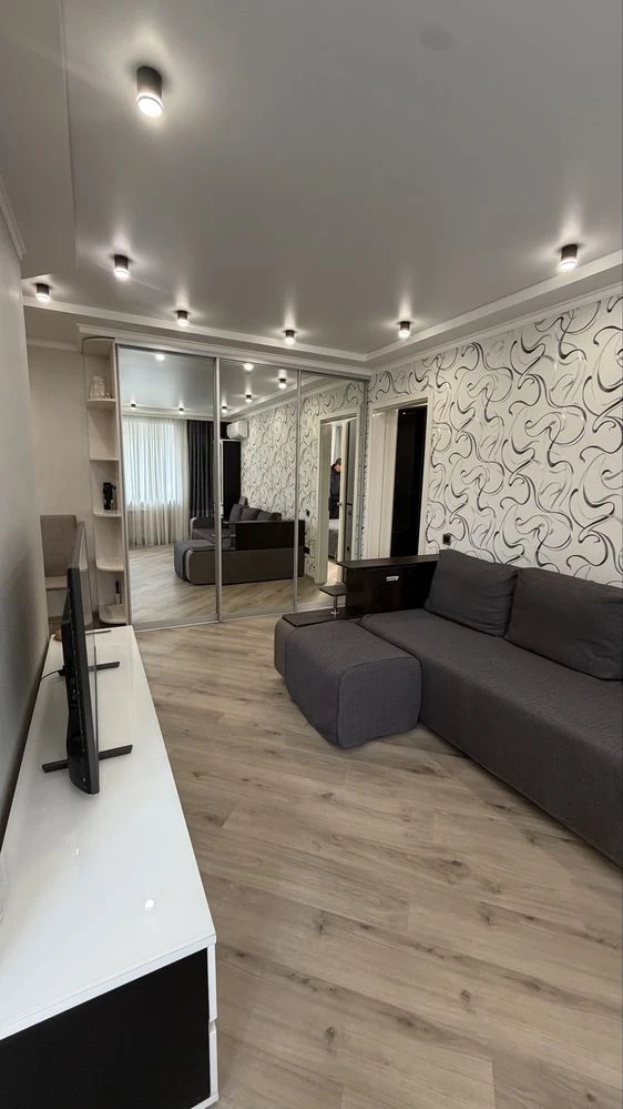 Sale of a luxurious apartment in the Central district