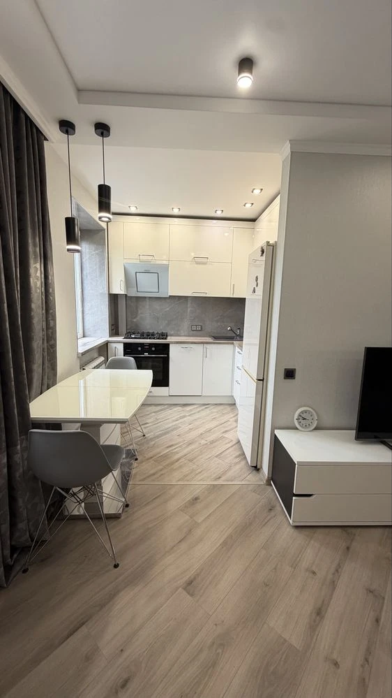 Sale of a luxurious apartment in the Central district