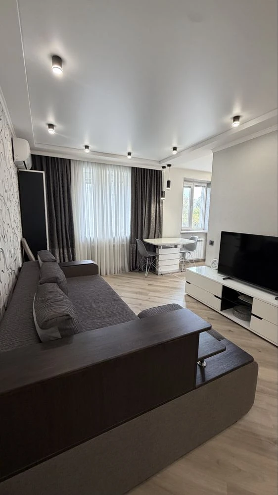 Sale of a luxurious apartment in the Central district