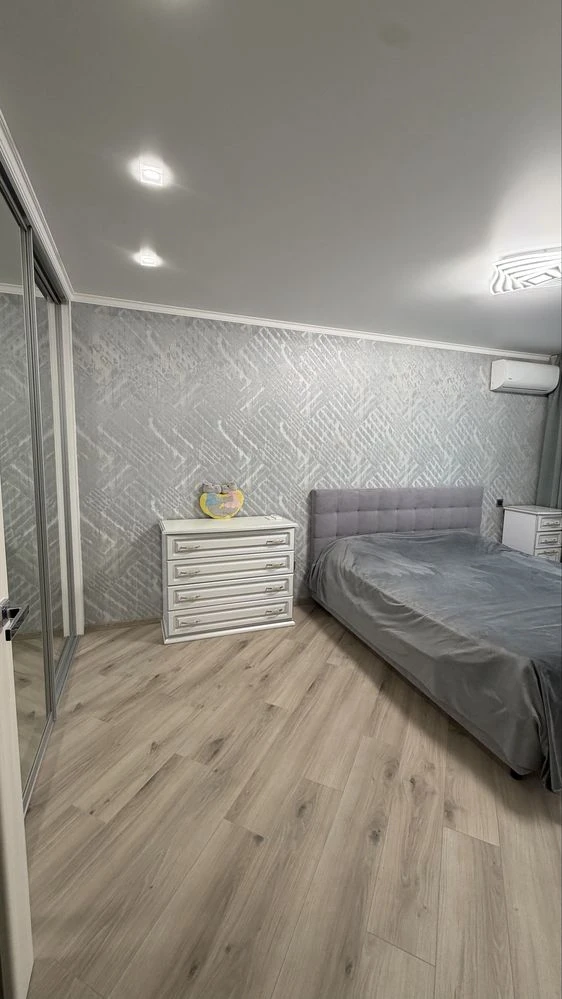 Sale of a luxurious apartment in the Central district