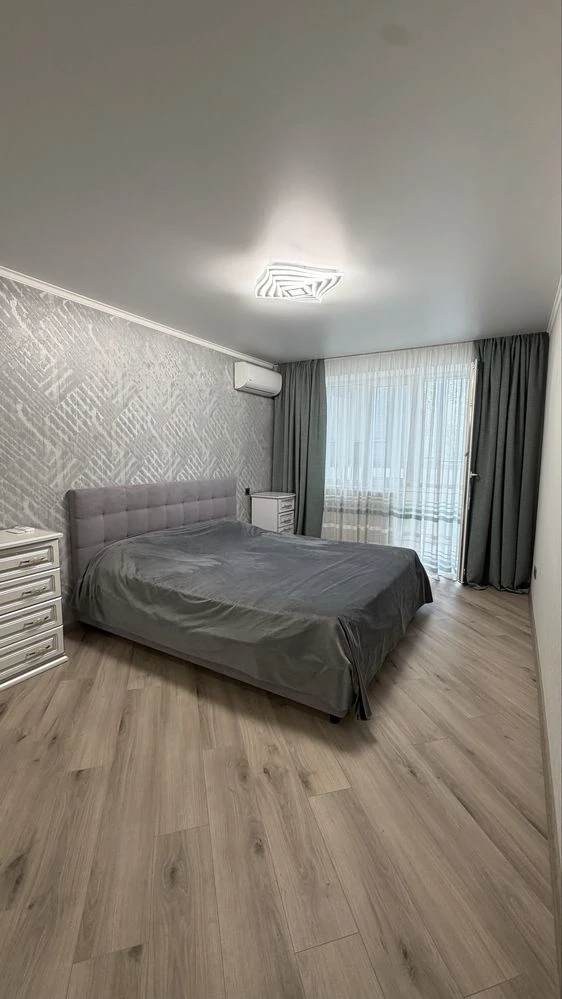 Sale of a luxurious apartment in the Central district