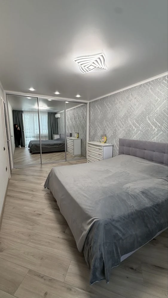 Sale of a luxurious apartment in the Central district