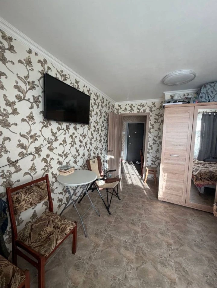 Продається 1-кімнатна квартира, 10-й мікрорайон, район Берізки.
