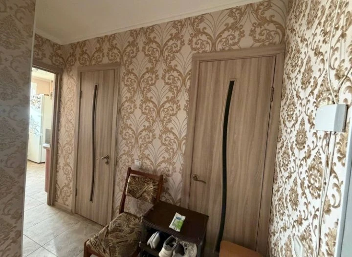 Продається 1-кімнатна квартира, 10-й мікрорайон, район Берізки.
