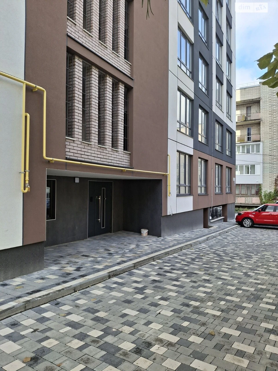 Apartment for Sale, Obolya