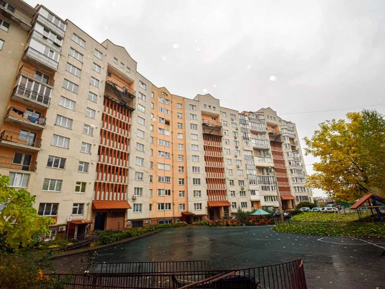 Apartment. Dovzhenka st., Ternopil