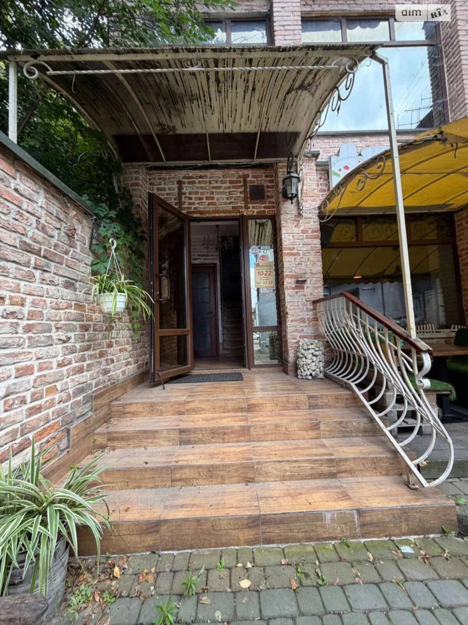 Long-Term Rental Apartment, New Light