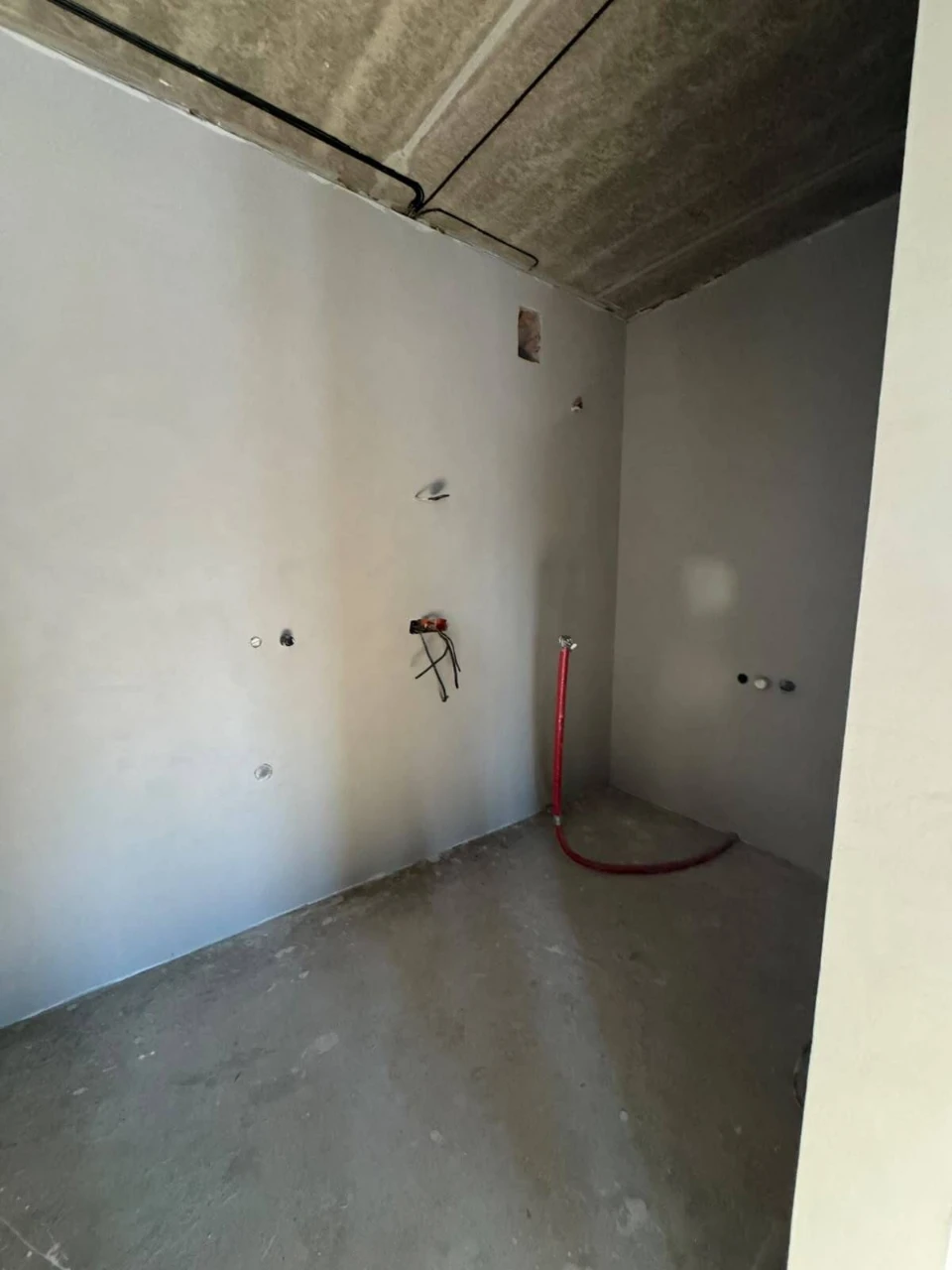 For Sale: 81 sq m apartment in a new building - high-quality renovation