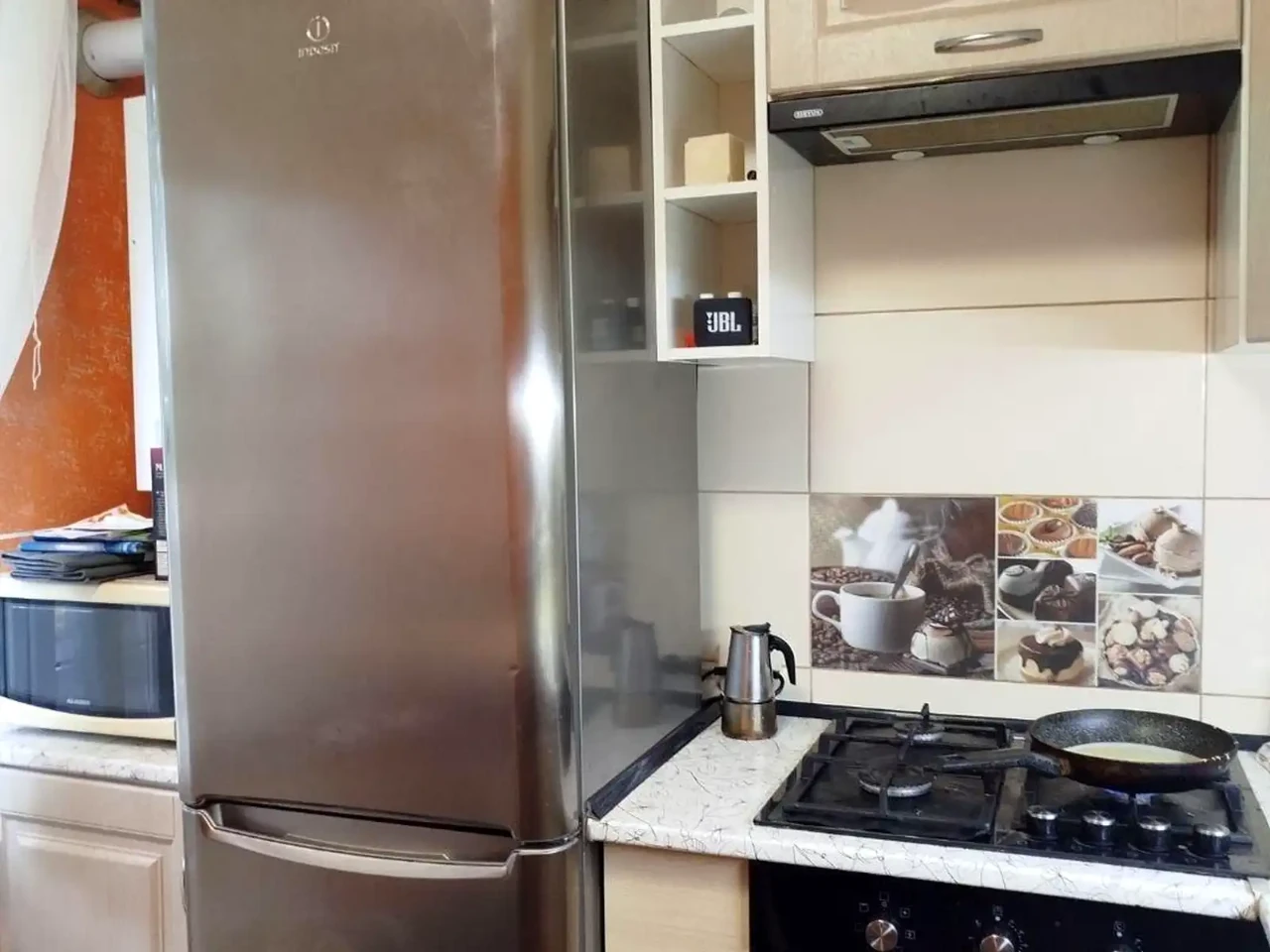 Продаж квартири 2-кімнатній 55 м² 2/2 поверхів