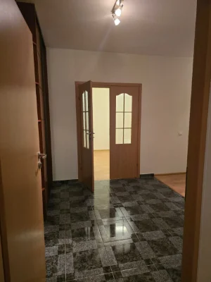 Продам квартиру по вулиці О.Гончара 3  загальна площа 67,9 к