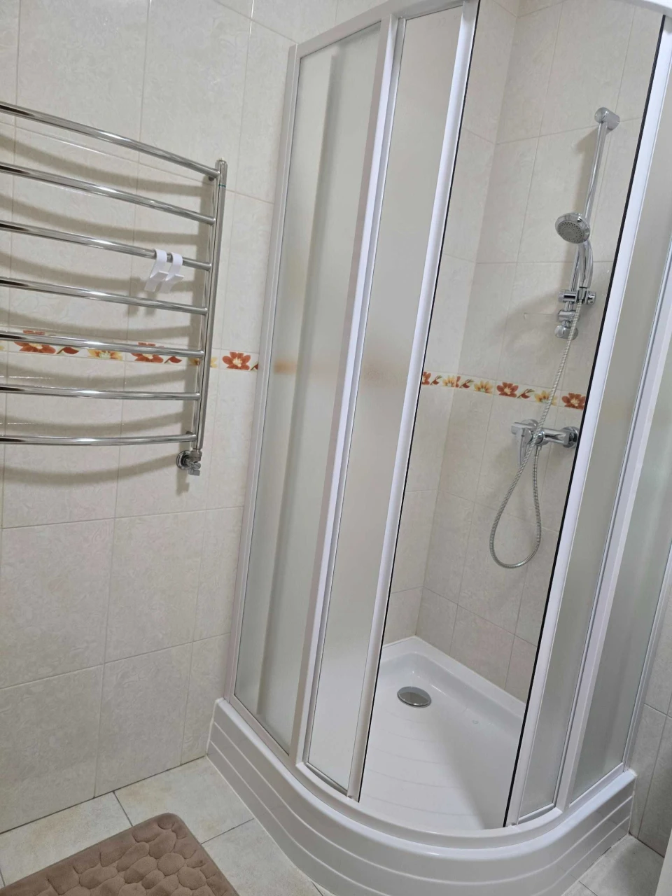 Продам квартиру по вулиці О.Гончара 3  загальна площа 67,9 к