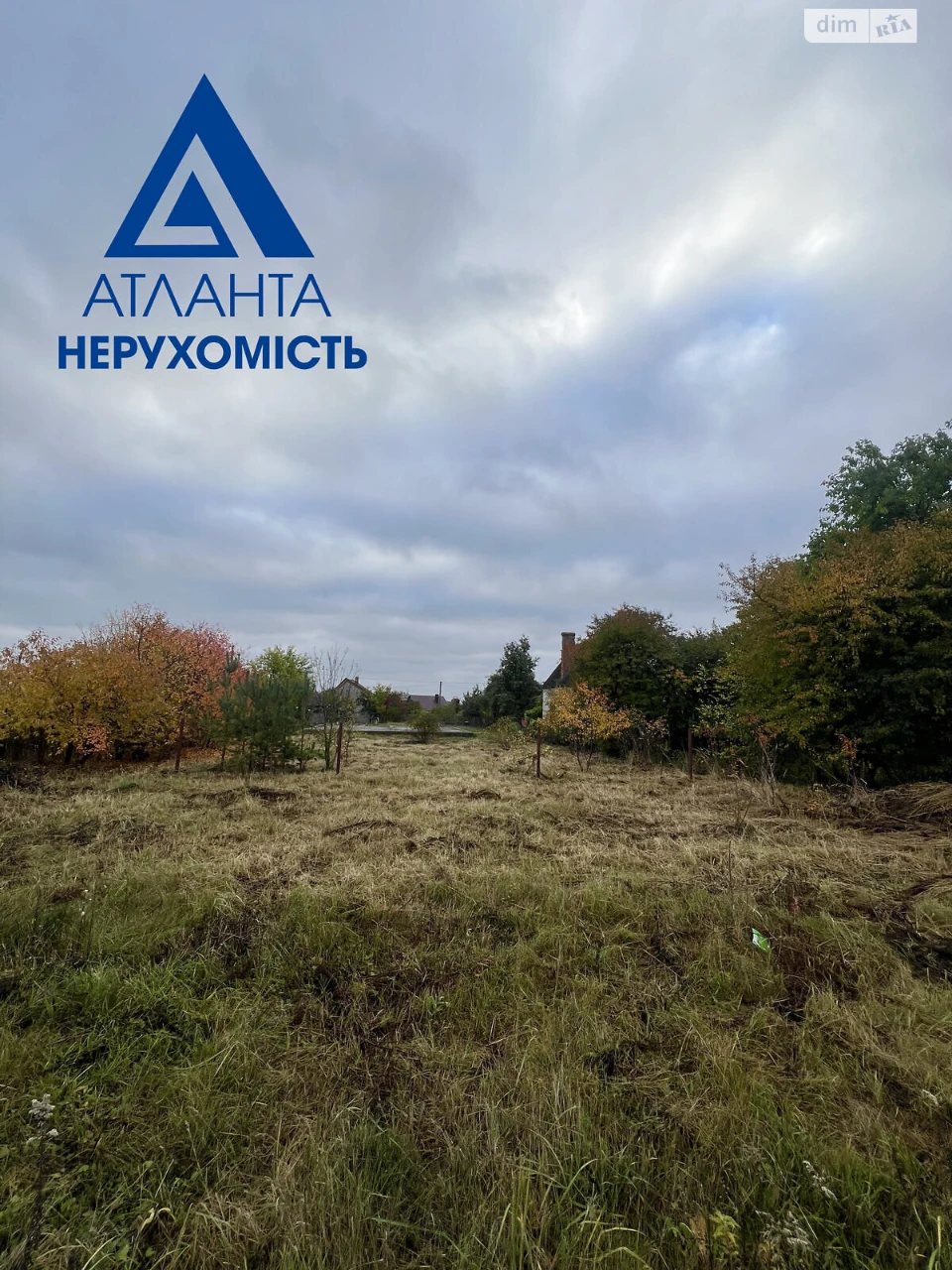 Продаж ділянки під житлову забудову