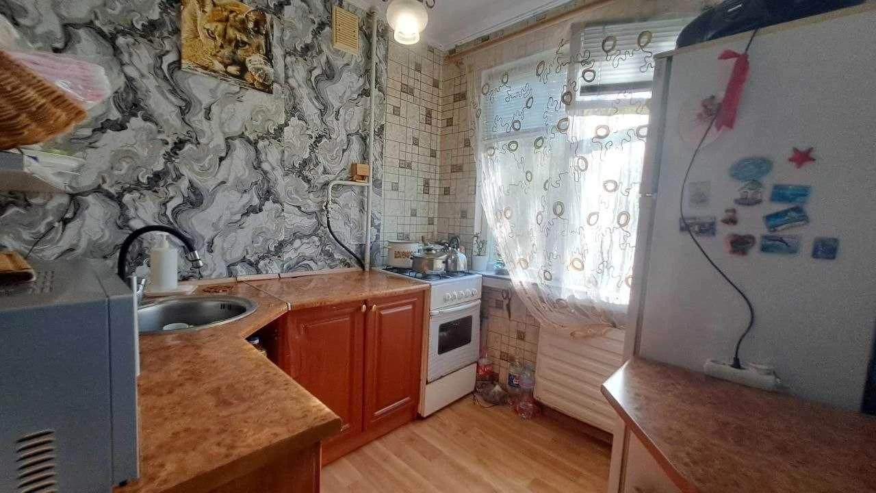 Продается 2-комнатная квартира по адресу проспект Левка Лук'яненка