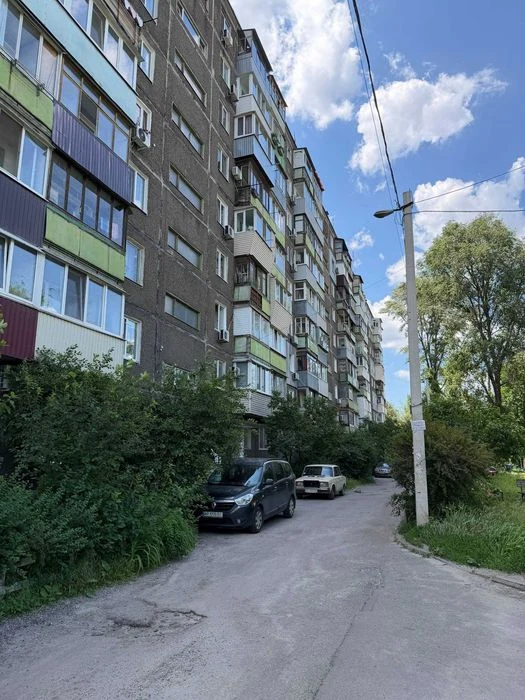 Продаж 3-х кімнатної квартиру жм Сонячний вул. Любарского 84