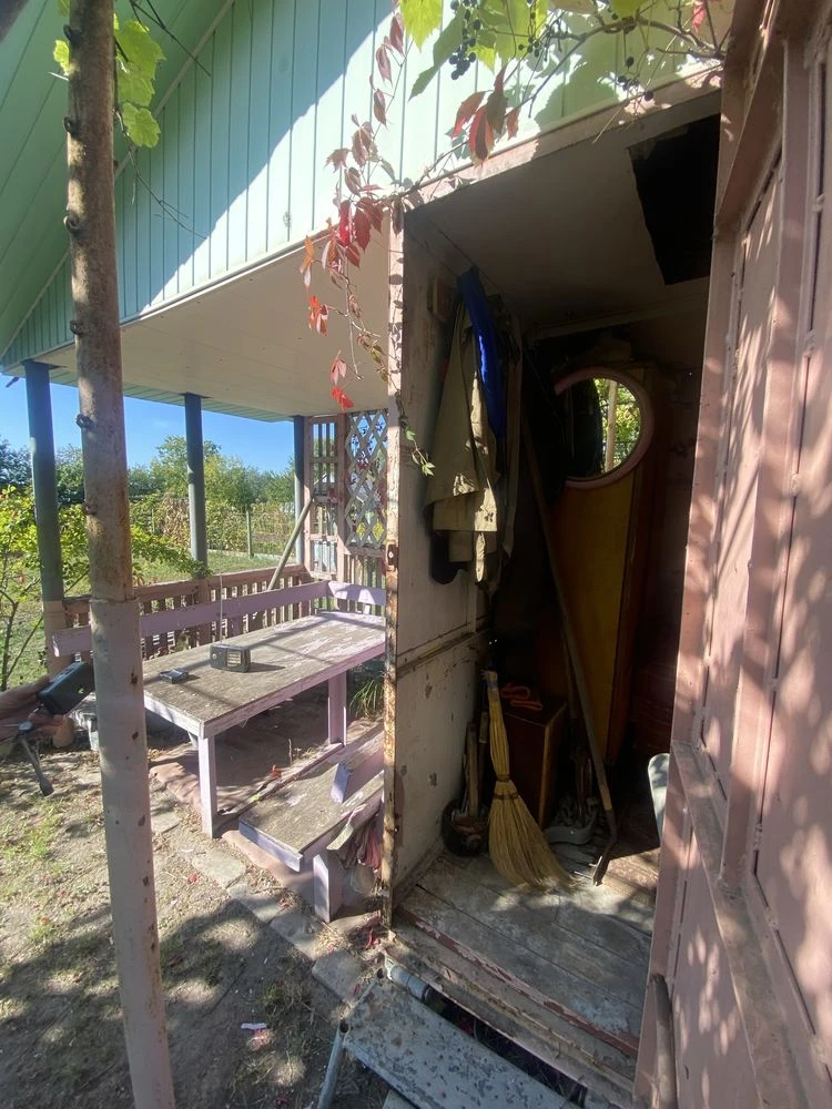 For Sale: One-Story House, 20 sq. meters, 5 acres of land in the Pi area