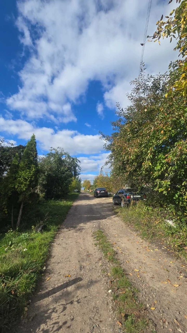 Land for sale: 7.5 acres for building a house!