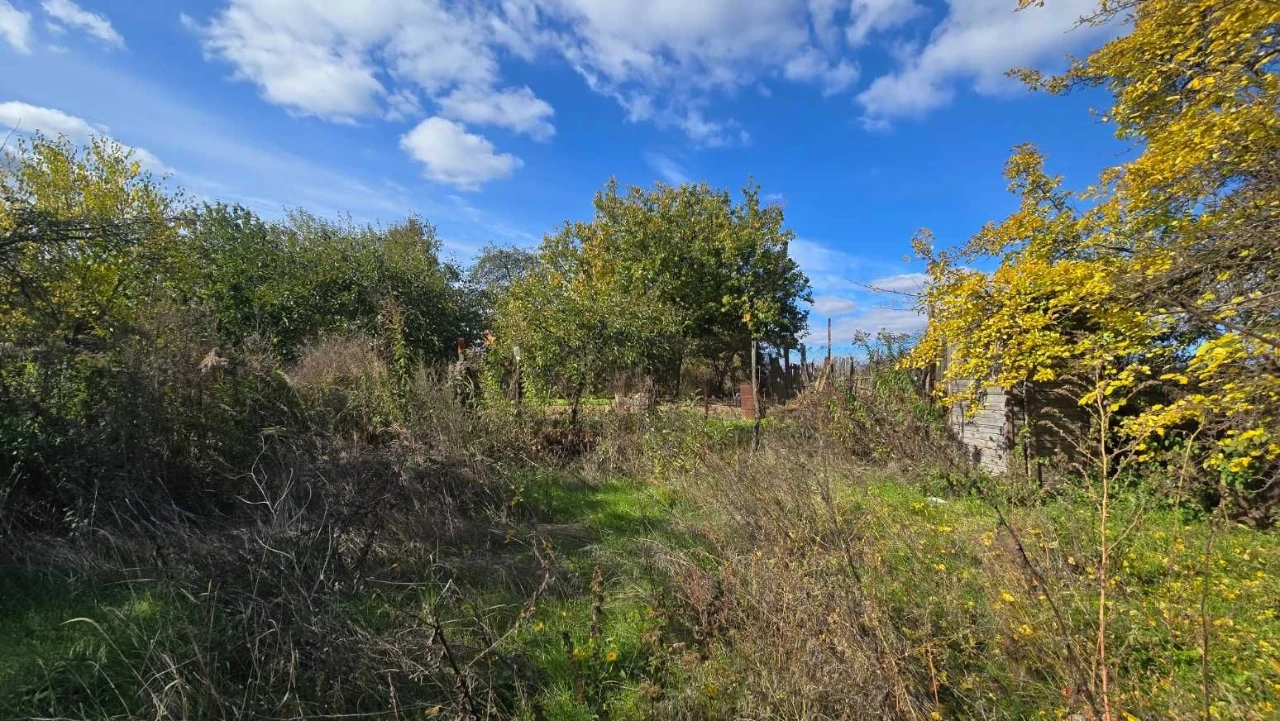 Land for sale: 7.5 acres for building a house!