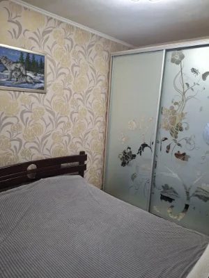Продам свою трикімнатну квартиру