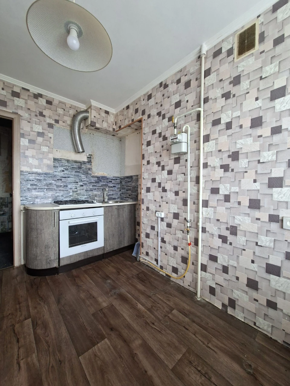 Продам 2к квартиру на Жадова