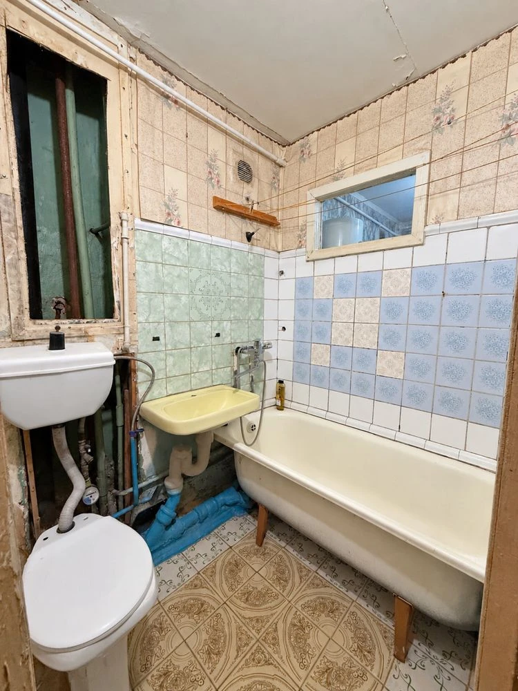 Sale of a 1-bedroom apartment on 2 floors in the area of N. Mykolaivka