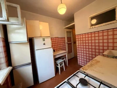 Apartment. Nebesnoy Sotni Street, Chernivtsi