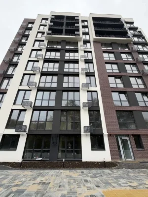 Two-level 3-bedroom apartment