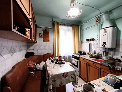 Apartment. Chernivtsi, Fizkultura Street