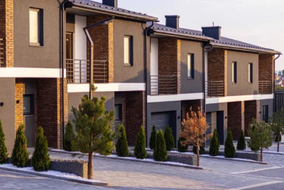 Townhouse for Sale with City Utilities + Garage