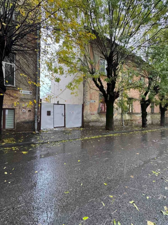 Продається гараж рядом с центральным корпусом Университета
