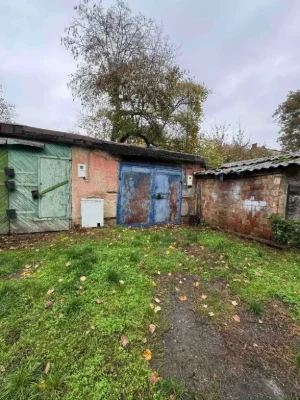 Garage for sale near the main University building