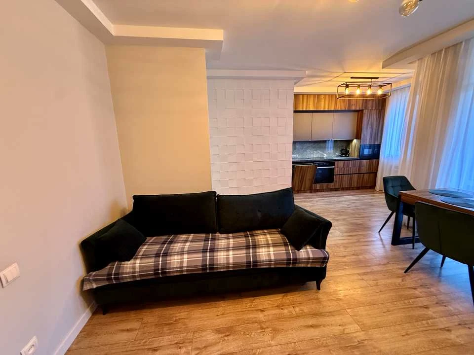 Квартира. В'ячеслава Чорновола, 65 м²