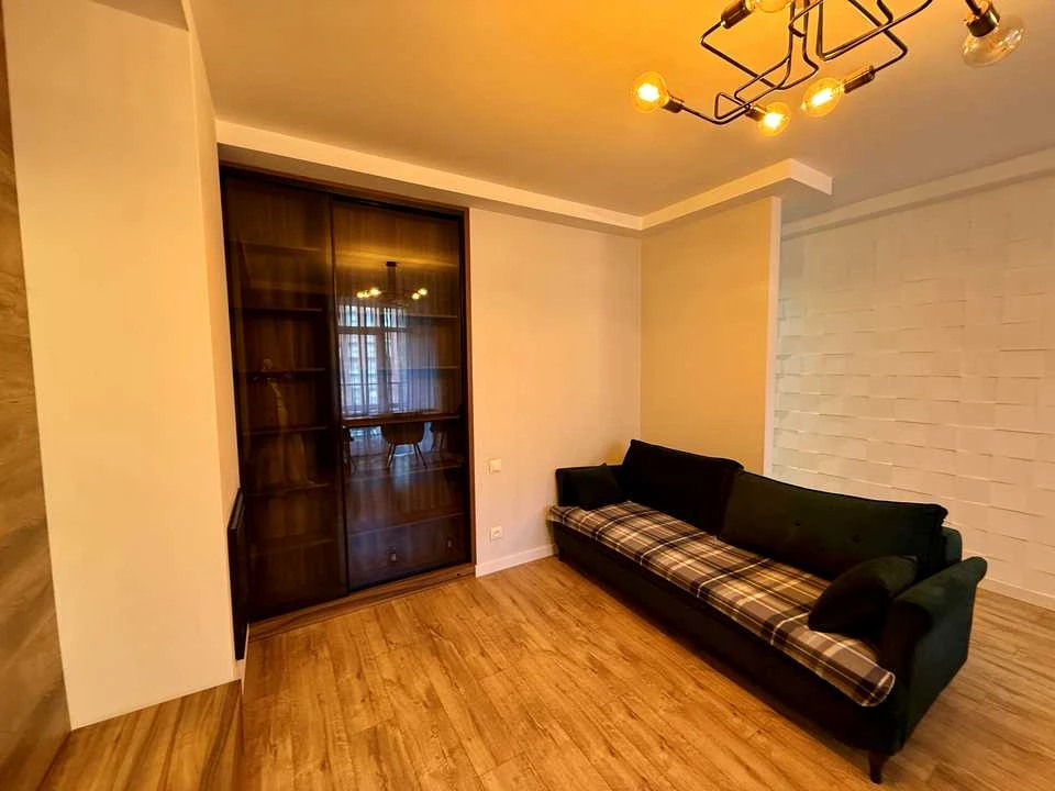 Квартира. В'ячеслава Чорновола, 65 м²