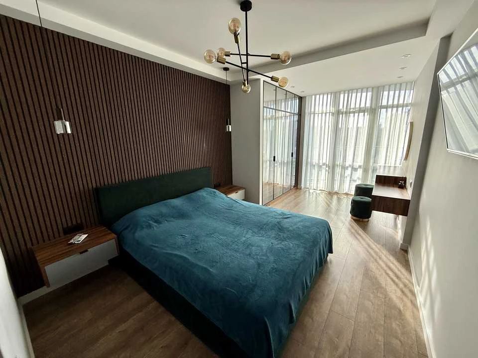 Квартира. В'ячеслава Чорновола, 65 м²