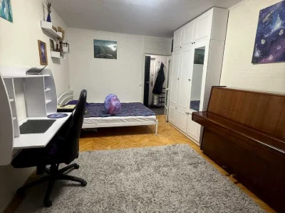Apartment. Kyiv, Rusalivska embankment street.