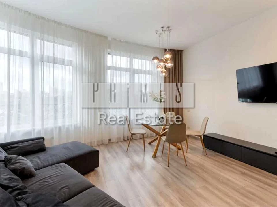 Apartment. Michael Boychuk Street, Pechersk.