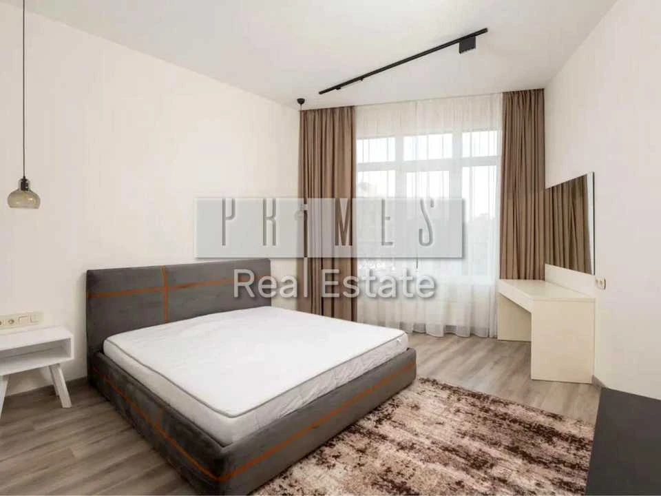 Apartment. Michael Boychuk Street, Pechersk.