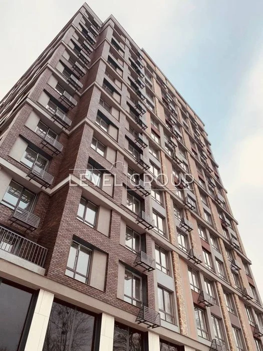 Exclusive offer of a 1-room apartment in a business building