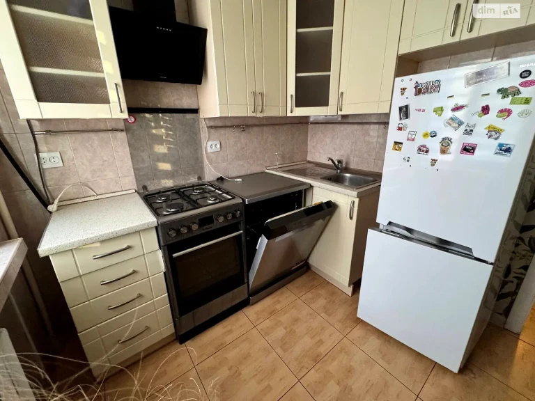 Long-Term Rental Apartment, Perhotravnevyi Massiv