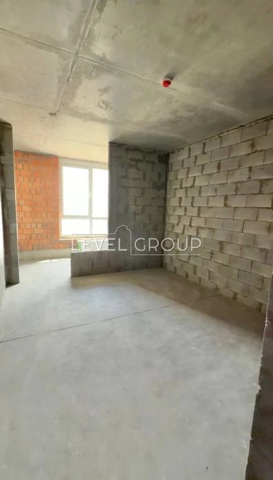 Exclusive offer of a 1-room apartment in a business building