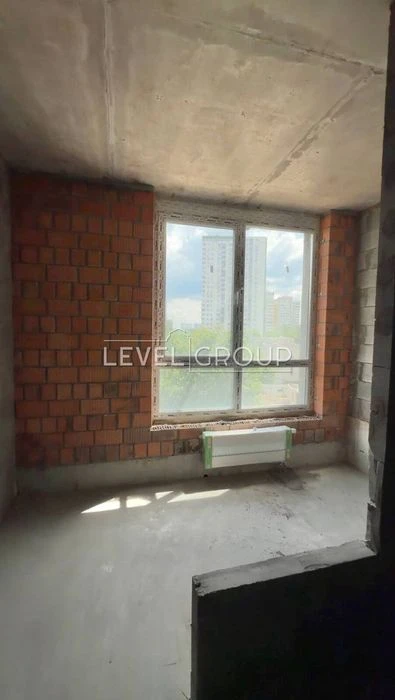 Exclusive offer of a 1-room apartment in a business building