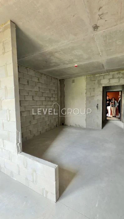 Exclusive offer of a 1-room apartment in a business building