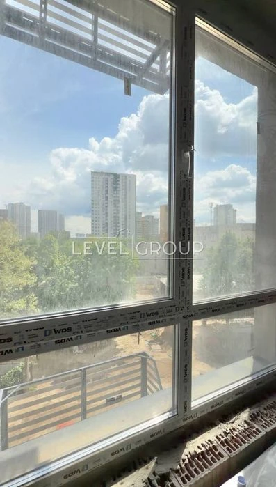 Exclusive offer of a 1-room apartment in a business building