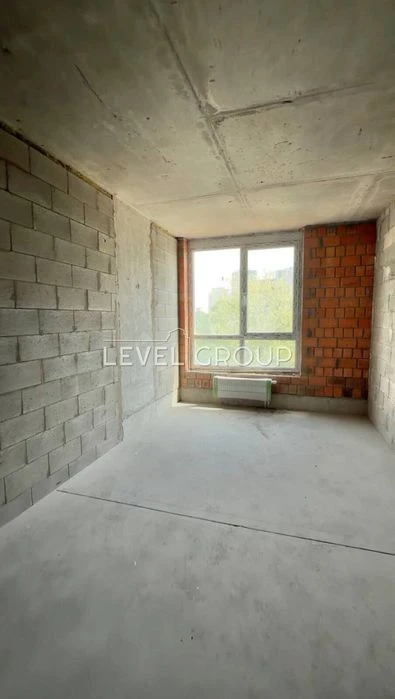 Exclusive offer of a 1-room apartment in a business building