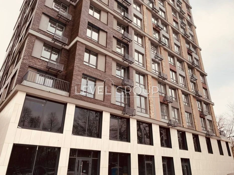 Exclusive offer of a 1-room apartment in a business building