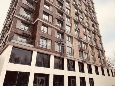 Exclusive offer of a 1-room apartment in a business building