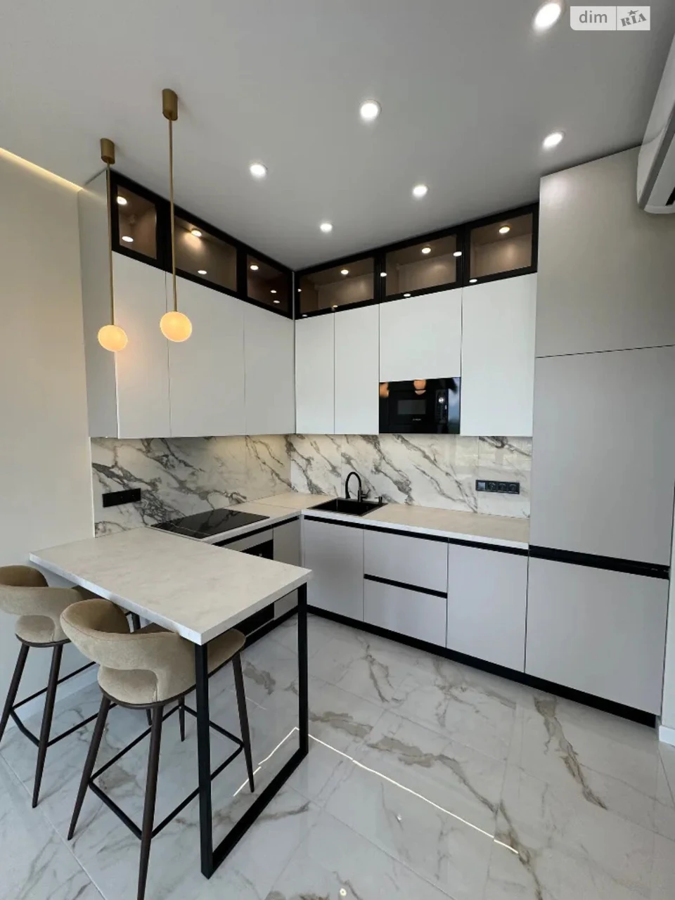 Long-Term Rental Apartment Sobornyi